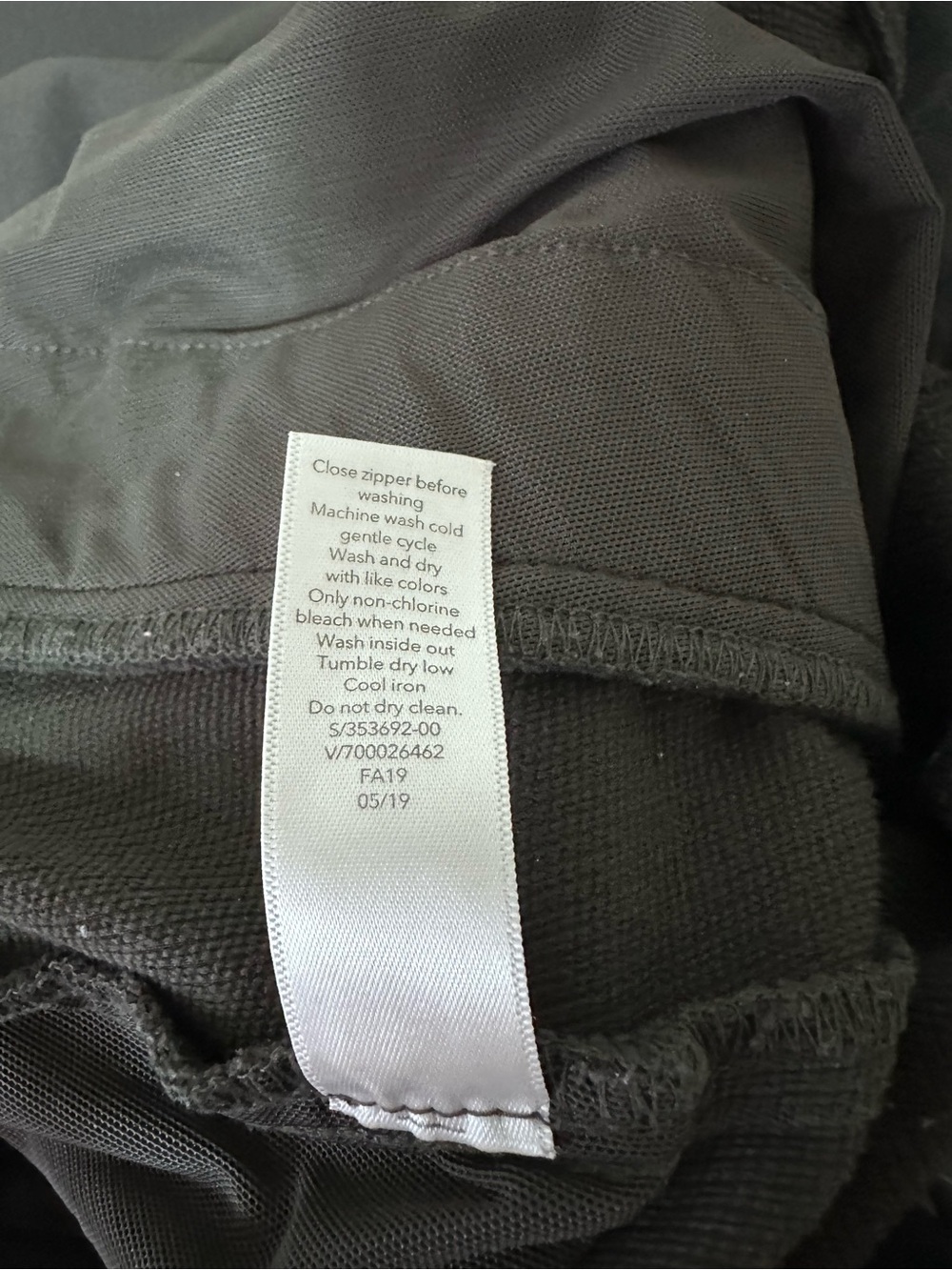 Athleta Women’s Dark Gray Outdoor Hiking Pants - Picture 9 of 9